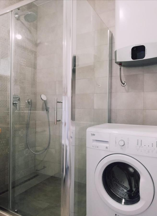 Apartman Aria Apartment Дуги Рат Екстериор снимка